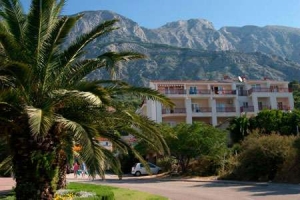 1.MAJ  TUČEPI - VILLA VINKA